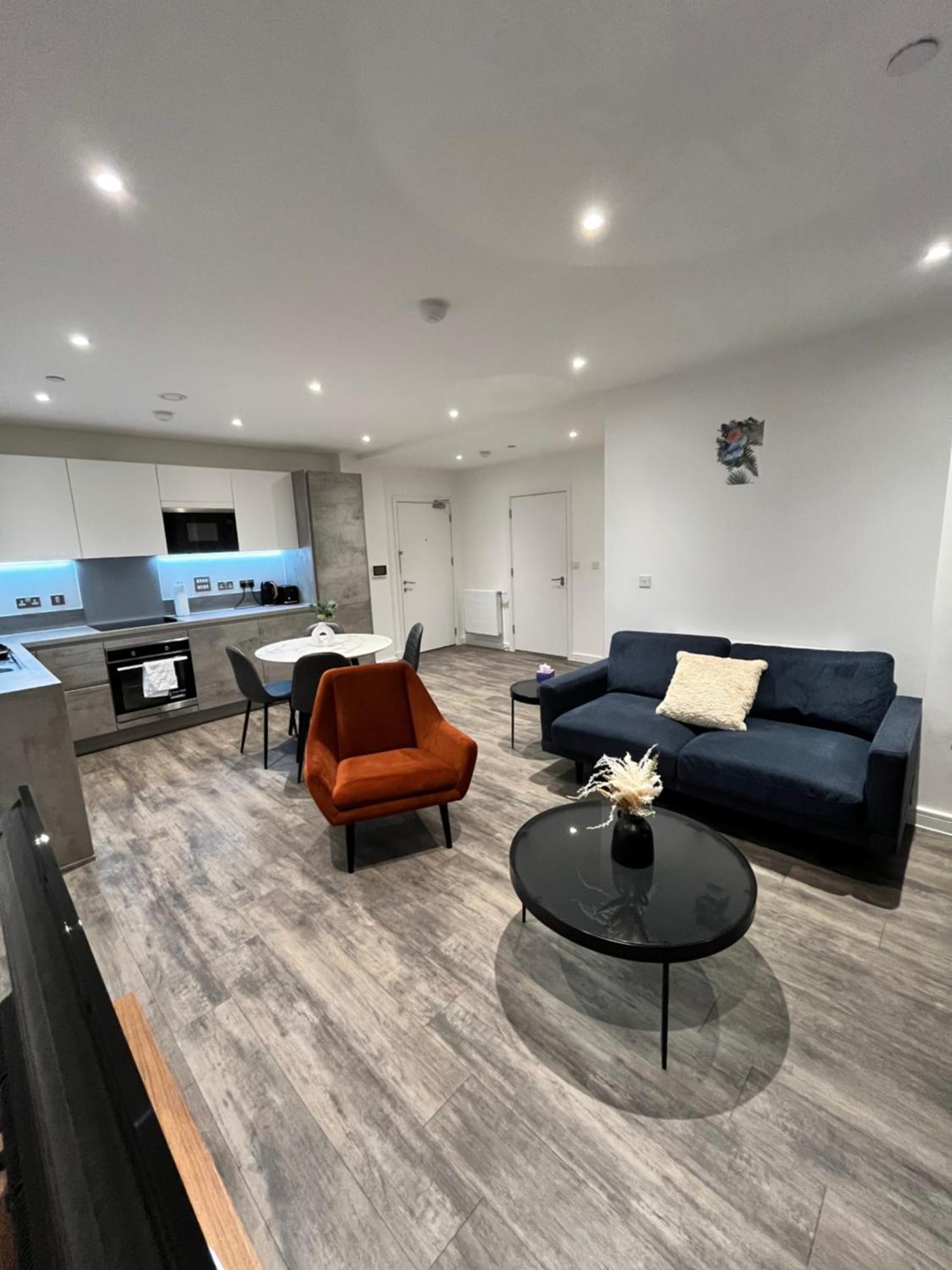 ברקינג One Bedroom Apartment מראה חיצוני תמונה